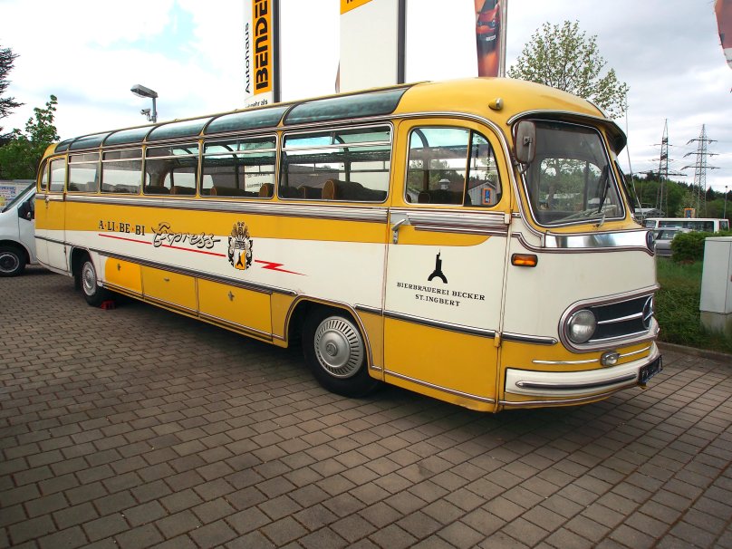 Mercedes-Benz o 321hl