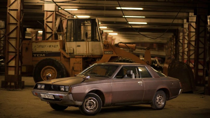 Додж Челленджер 2 1977 Митсубиши Галант ламбда 3