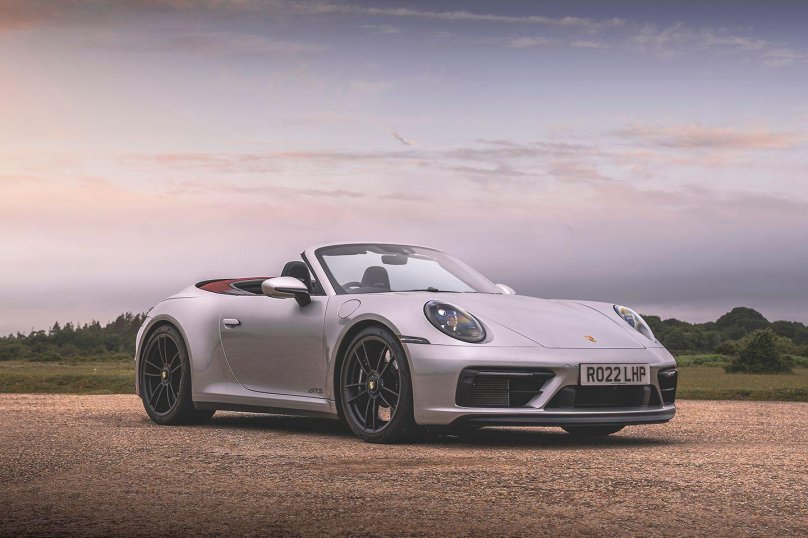 Порше 911 кабриолет 2022