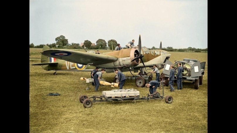 Бленхейм самолет