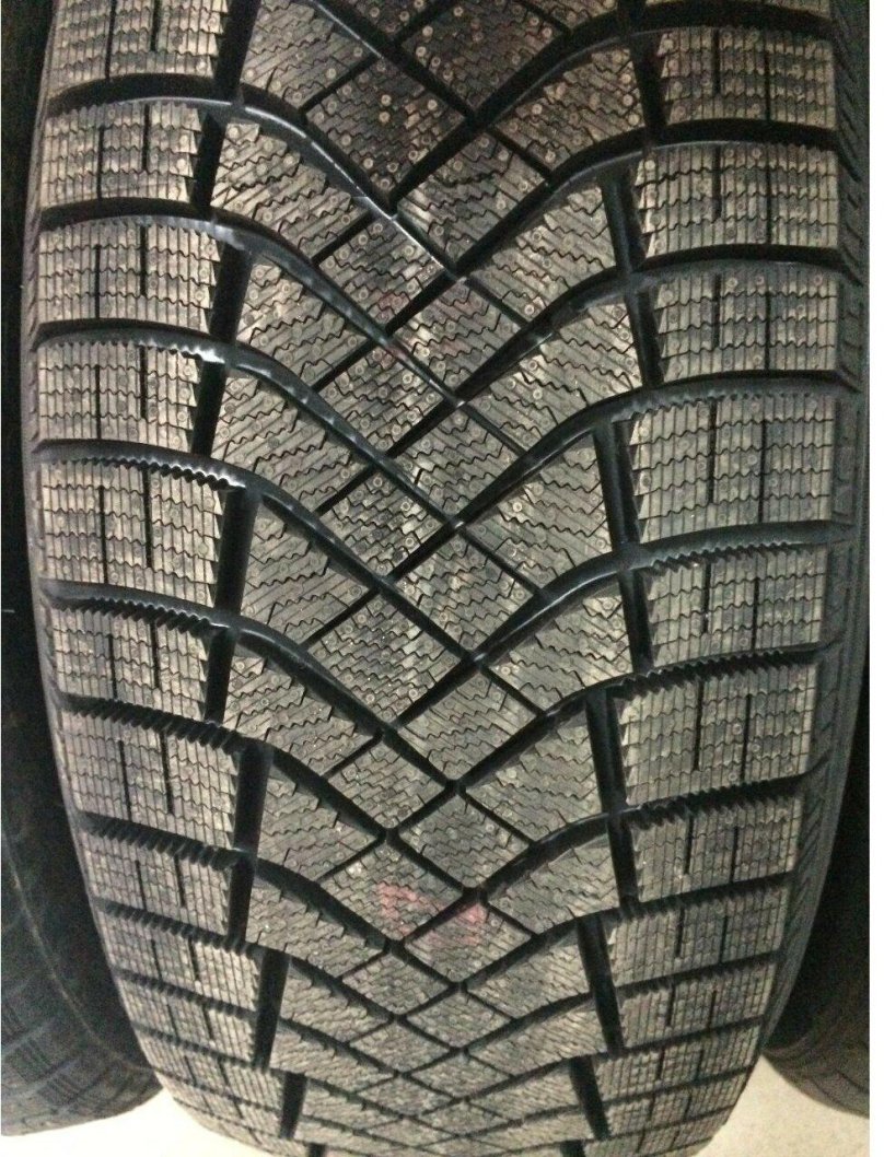 Pirelli Ice Zero fr 285/60 r18