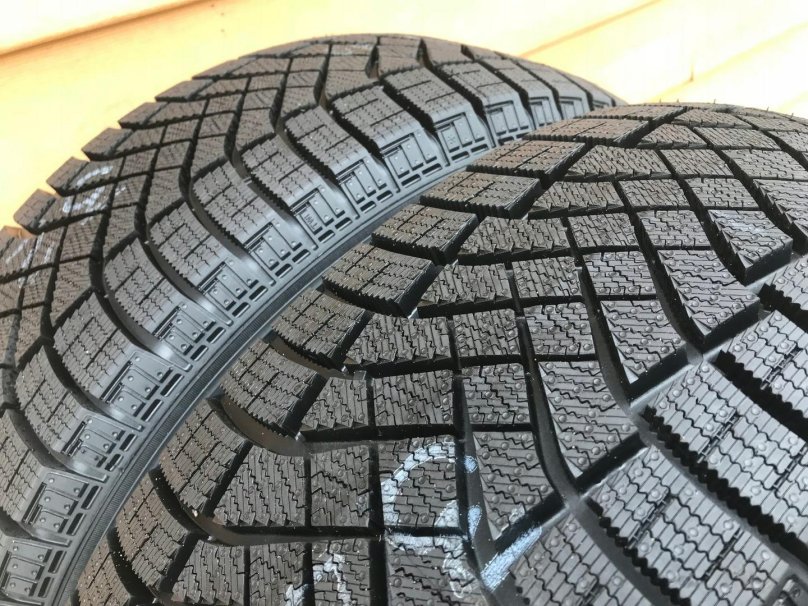 Pirelli Ice Zero fr 205/55 r16