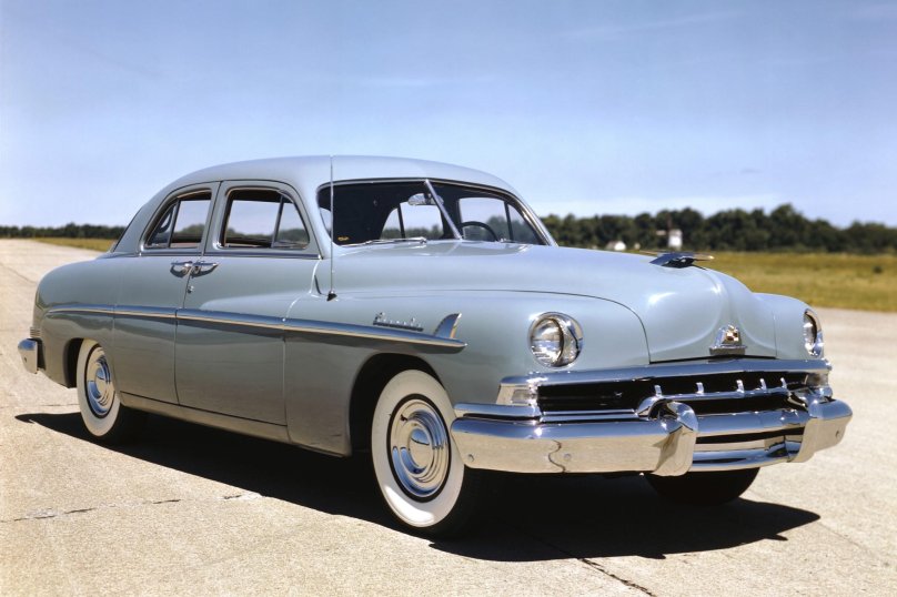 1951 Lincoln Sport sedan