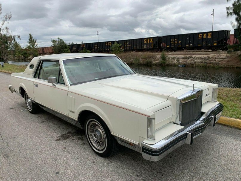 Lincoln Town car 1981