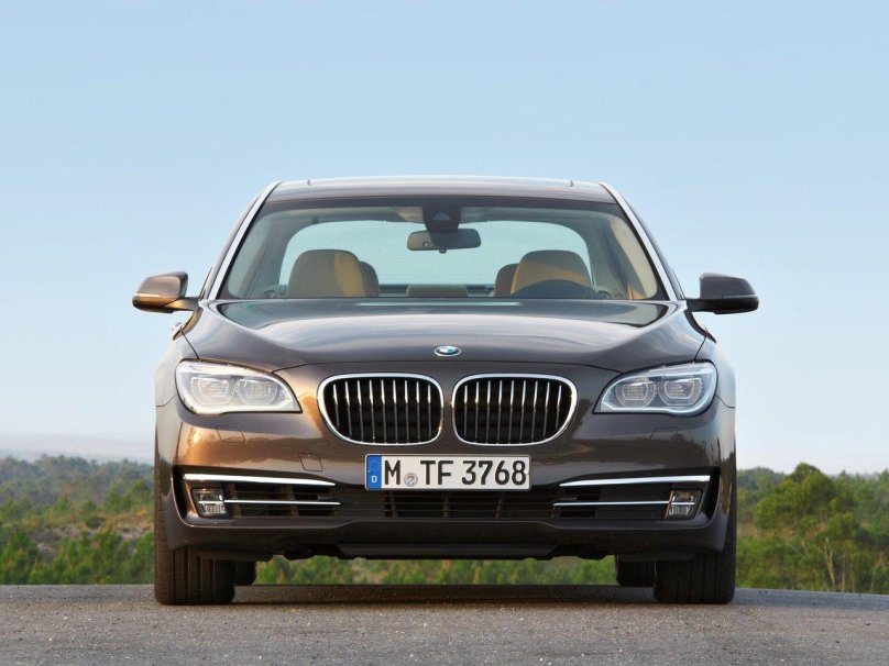 BMW 750d f02