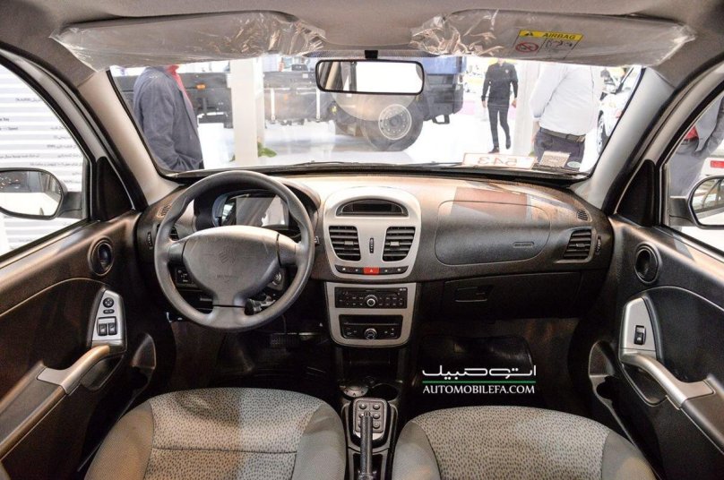 Saipa Saina салон