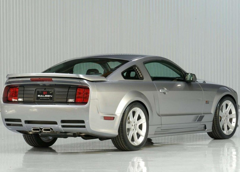 Ford Mustang Saleen 2005
