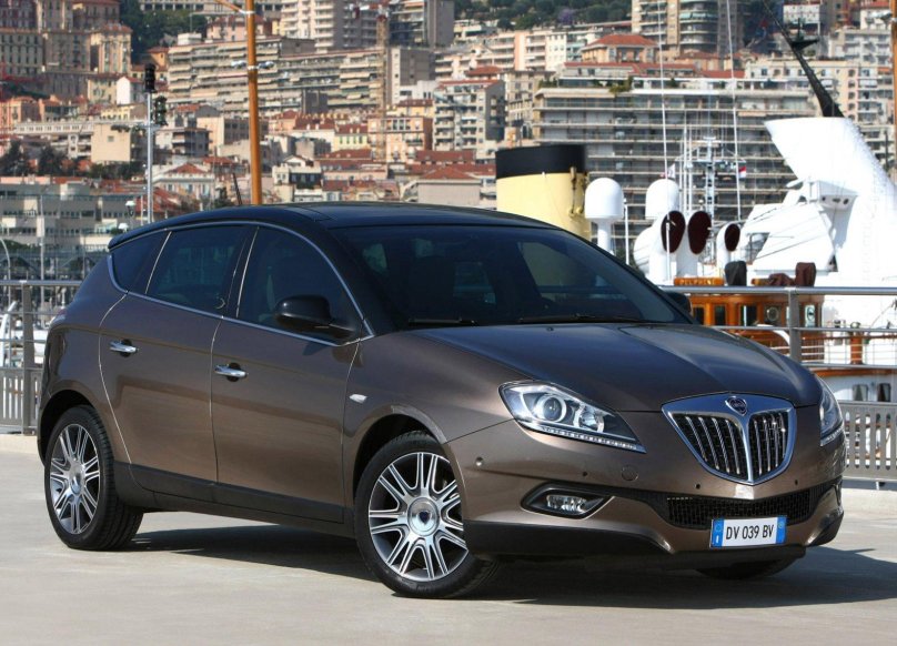 Машина Лянча Дельта