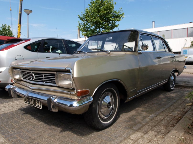 Опель рекорд 1700