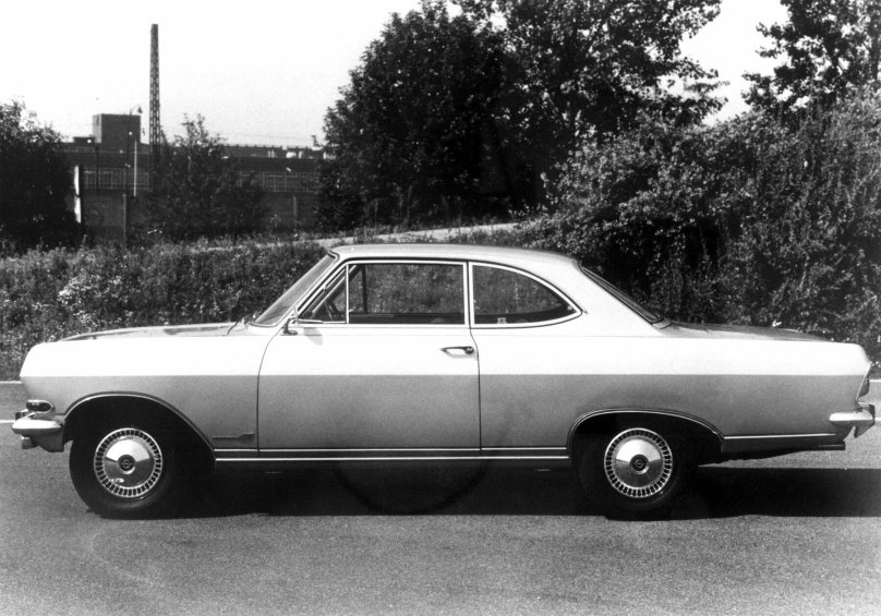 Opel Rekord, 1967