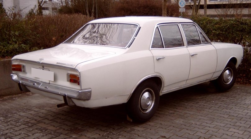 Opel Rekord, 1971