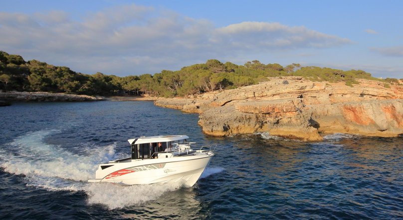 Катер Barracuda 8