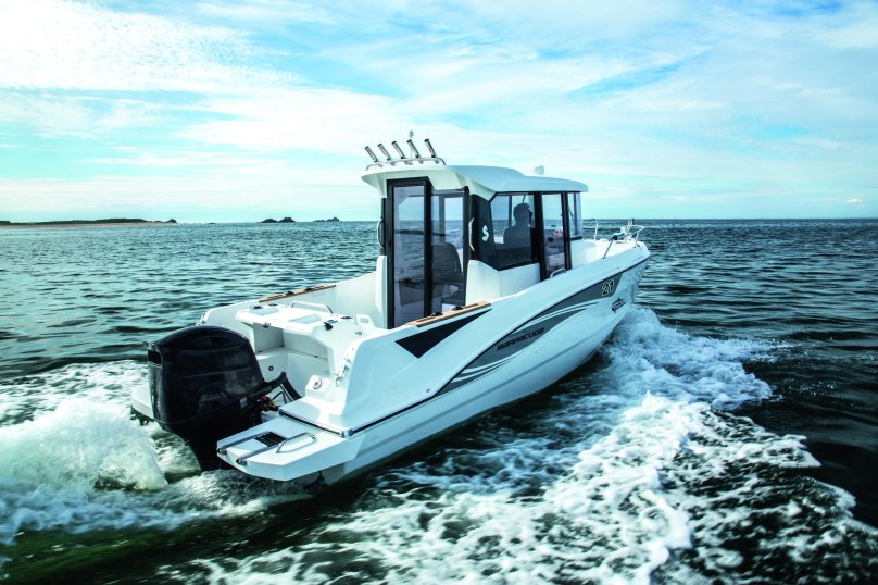 Катер Барракуда 695