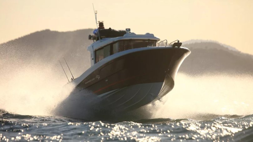 Катер Барракуда 9