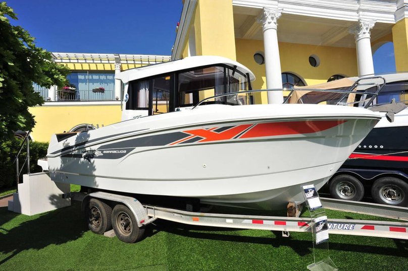 Катер Барракуда 7