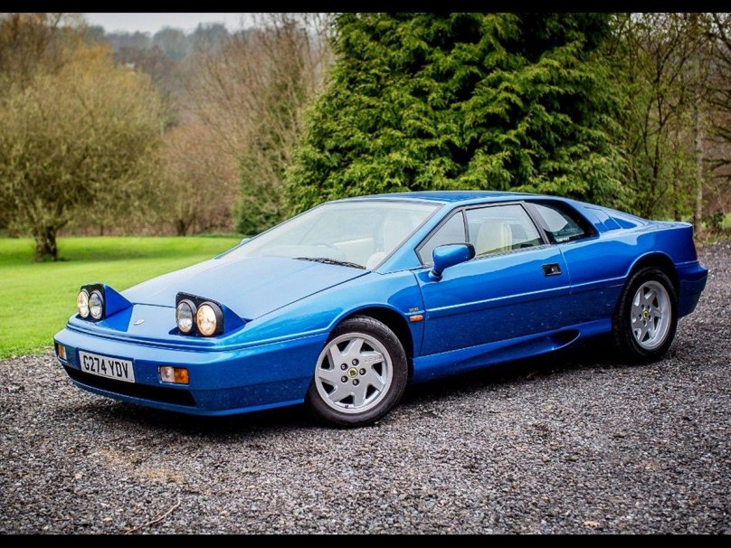 Машина Лотус Эсприт