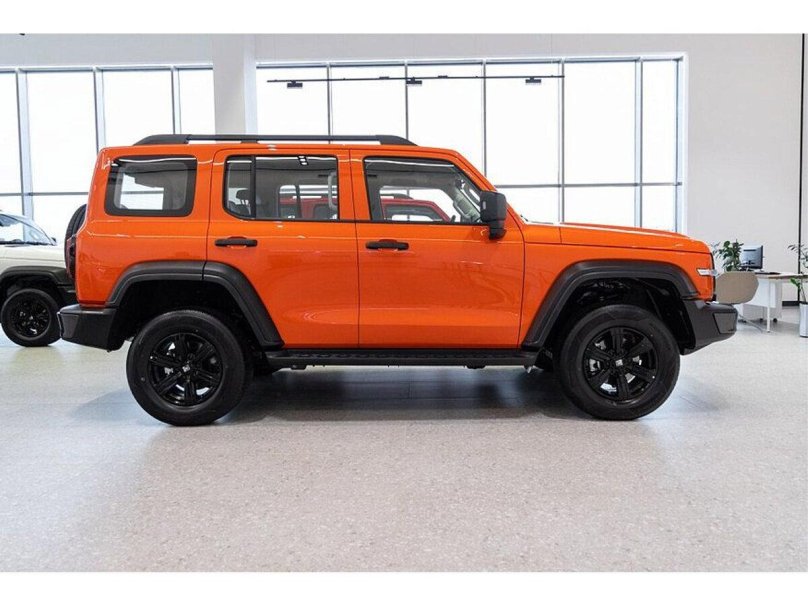 Tank 300 оранжевый