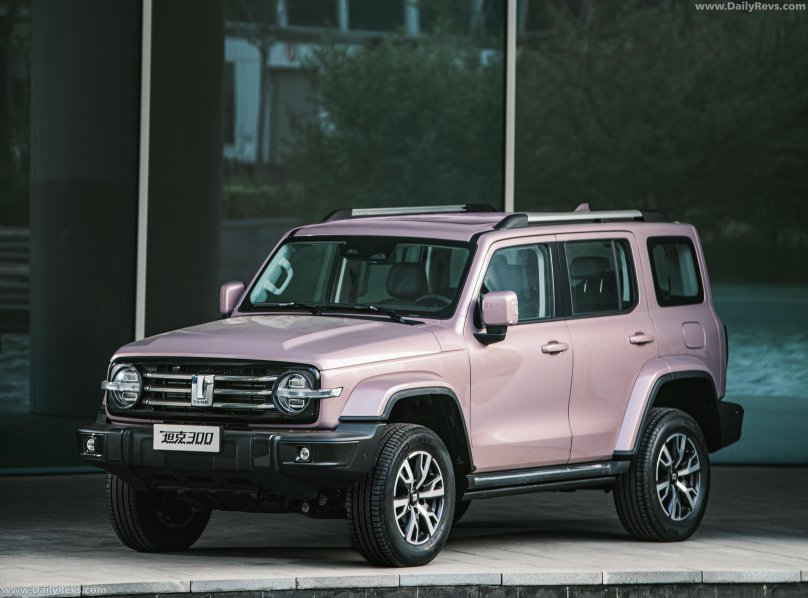 Китайский внедорожник Wey Tank 300