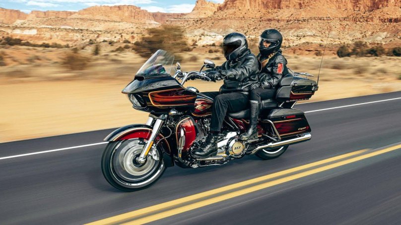 Харлей Дэвидсон CVO Road Glide