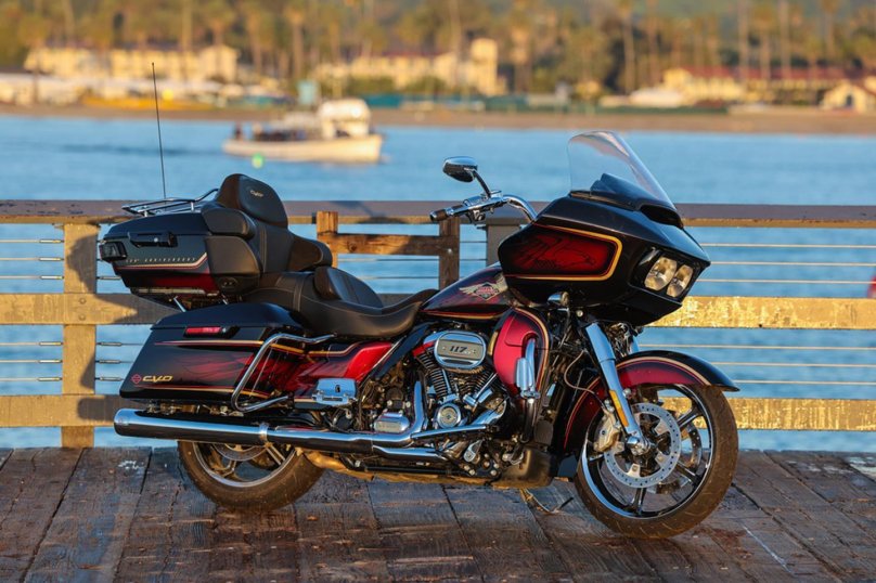 CVO Road Glide Limited Anniversary