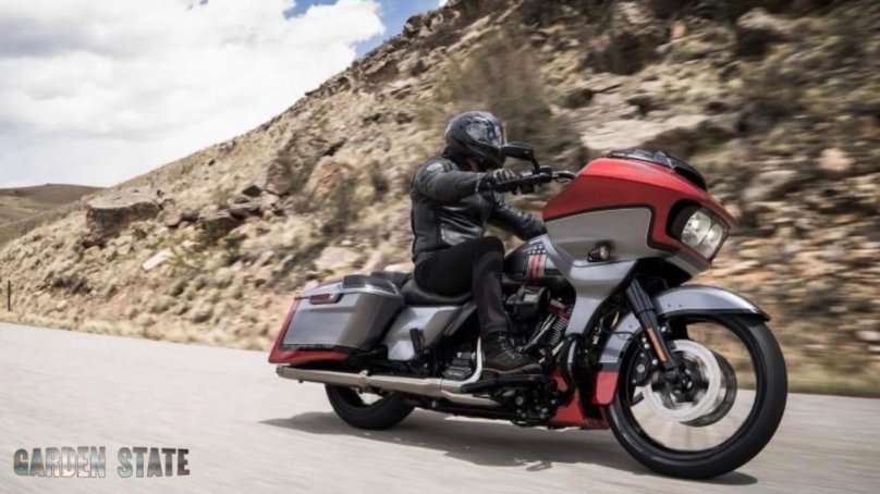 Harley Davidson Road Glide CVO