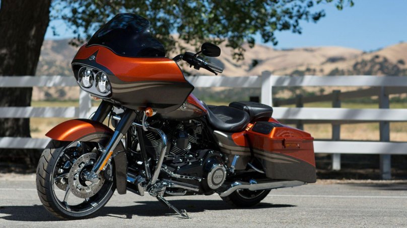 Харлей Дэвидсон Road Glide