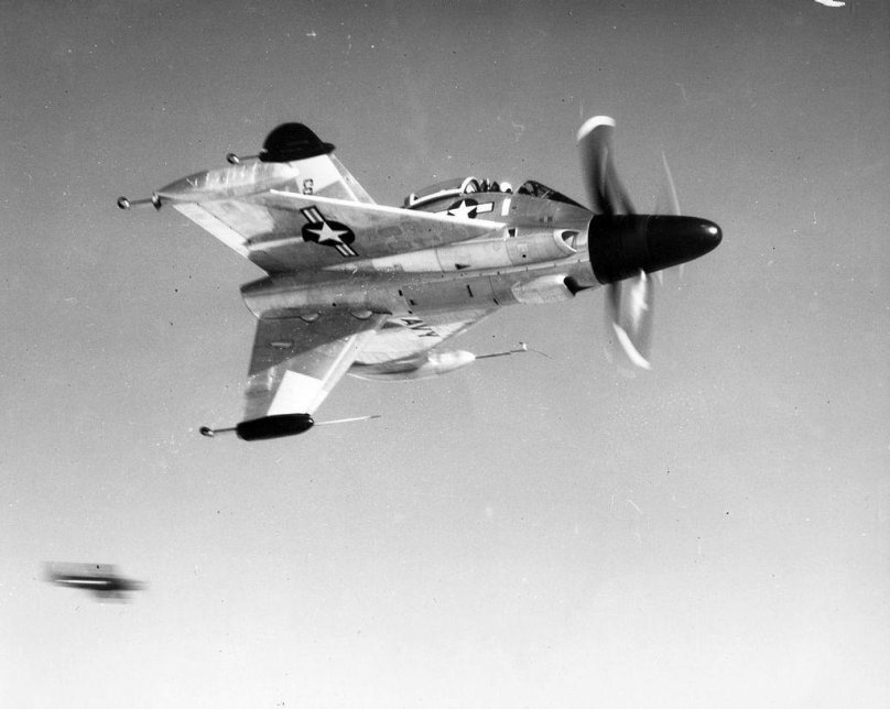 Самолет Convair XFY-1 Pogo