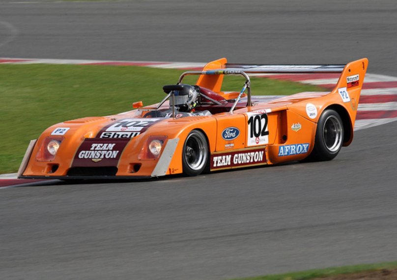 Chevron b23