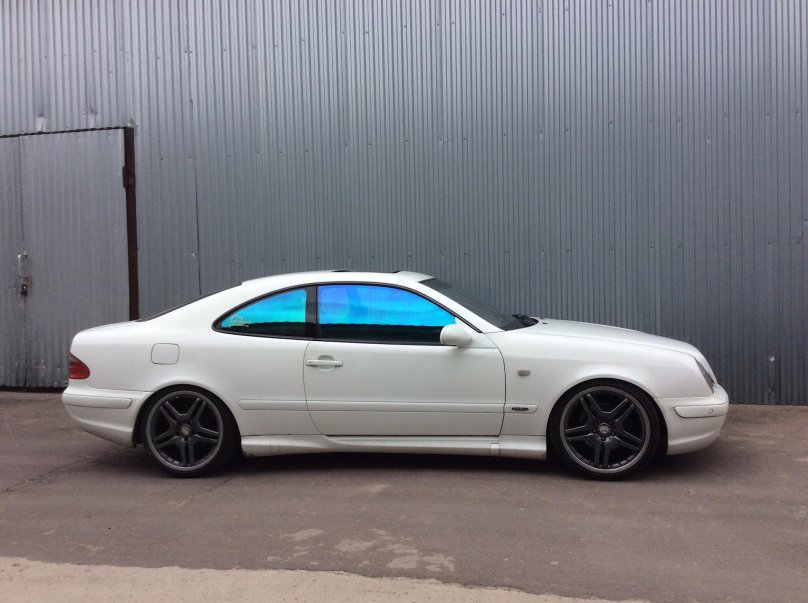 Мерседес w208 AMG