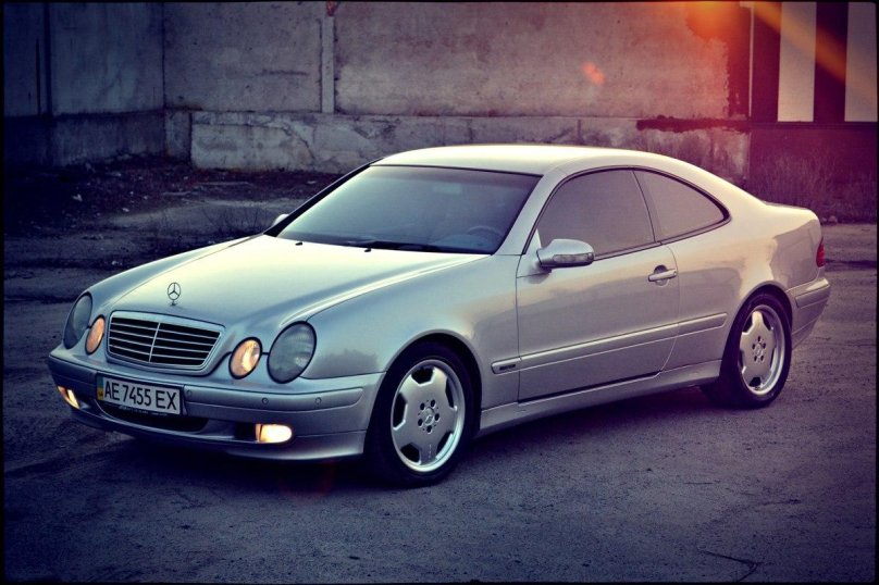 Мерседес CLK 208