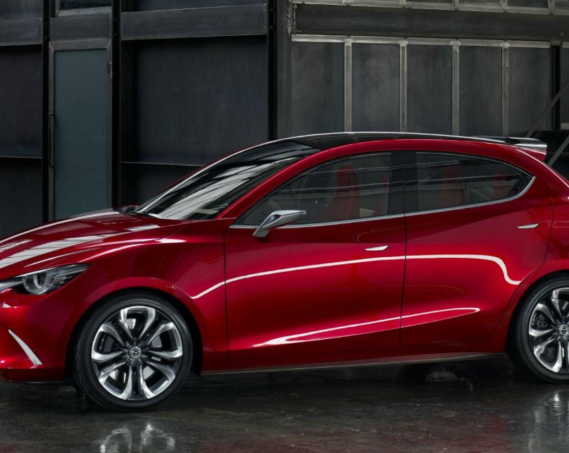 Мазда бордовая