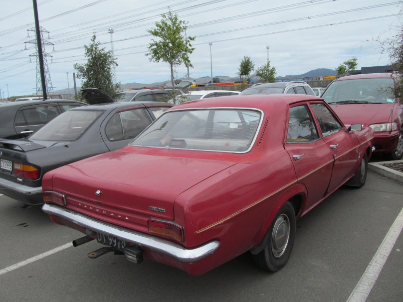 Vauxhall Victor'73)