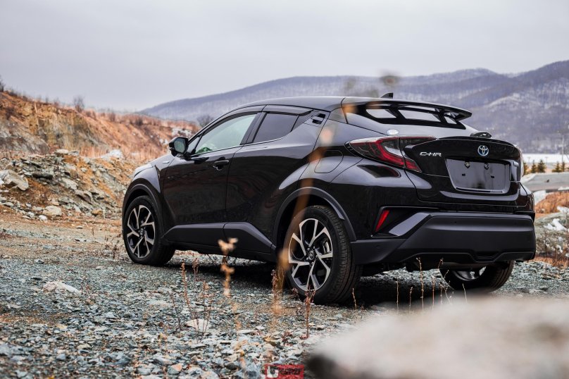 Toyota c HR 2017