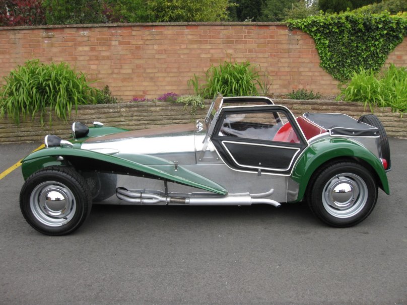 Машина Лотус 7