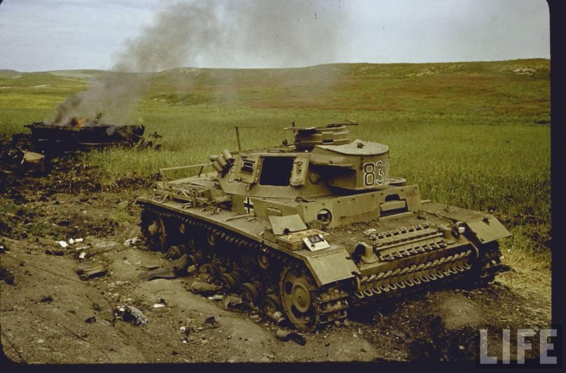 Танк Panzer 3 подбитый