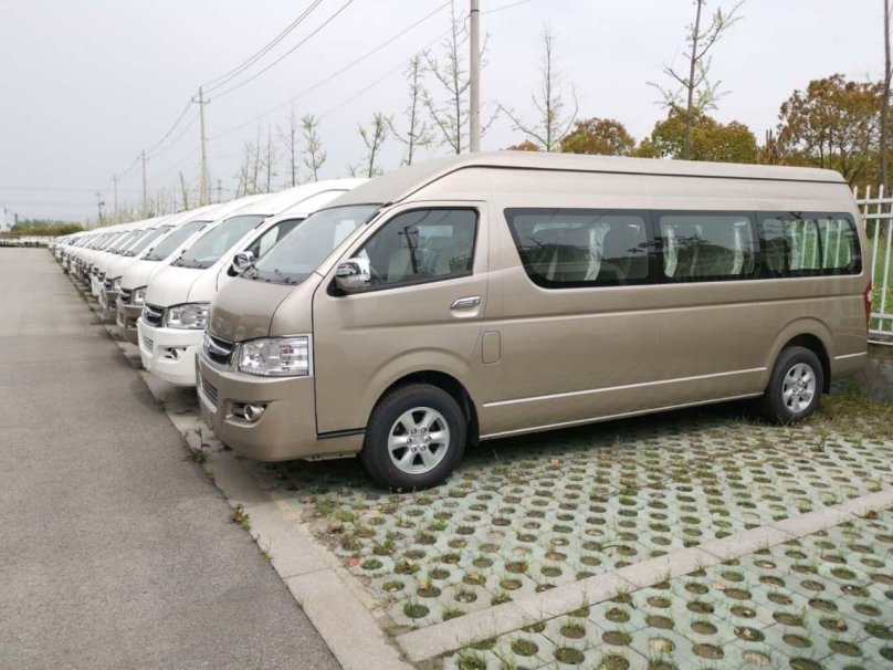Ютонг микроавтобус