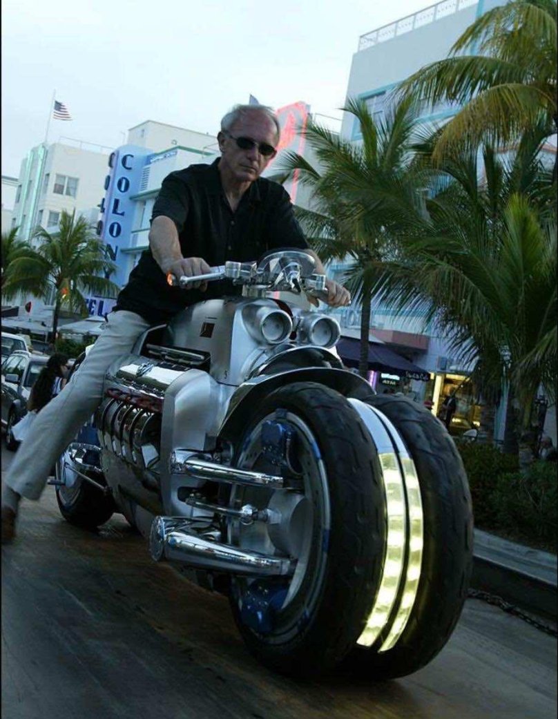 Мотоцикл dodge Tomahawk v10