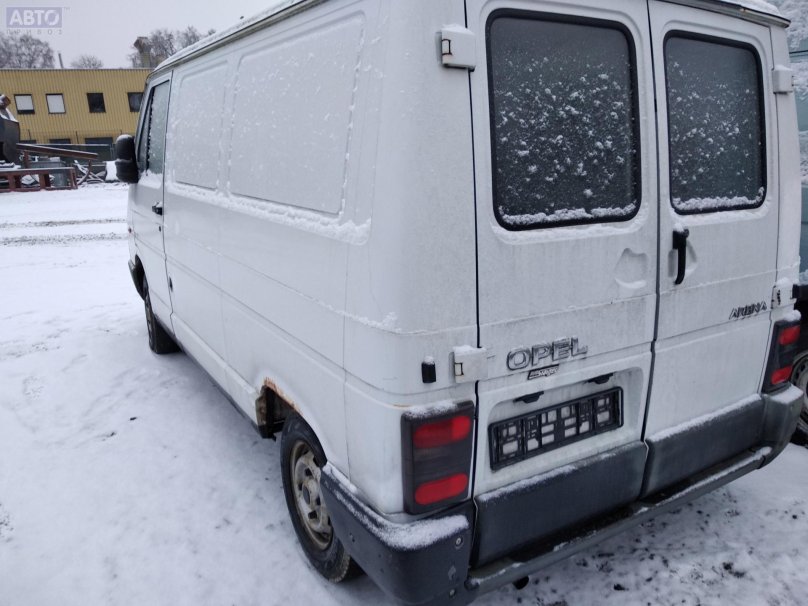 Опель Арена 1998 салон