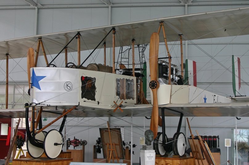 Капрони авиаконструктор