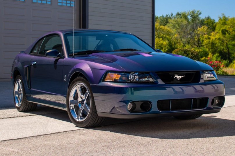 Ford Mustang SVT Cobra 2004