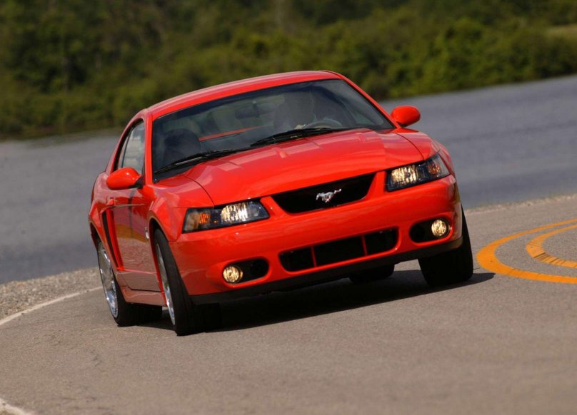 Ford Mustang SVT Cobra 2004