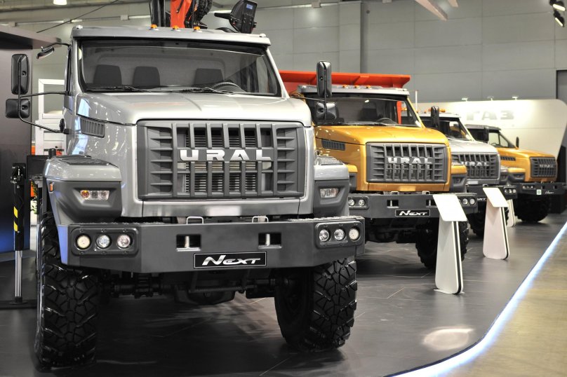 Автомобиль Урал Некст