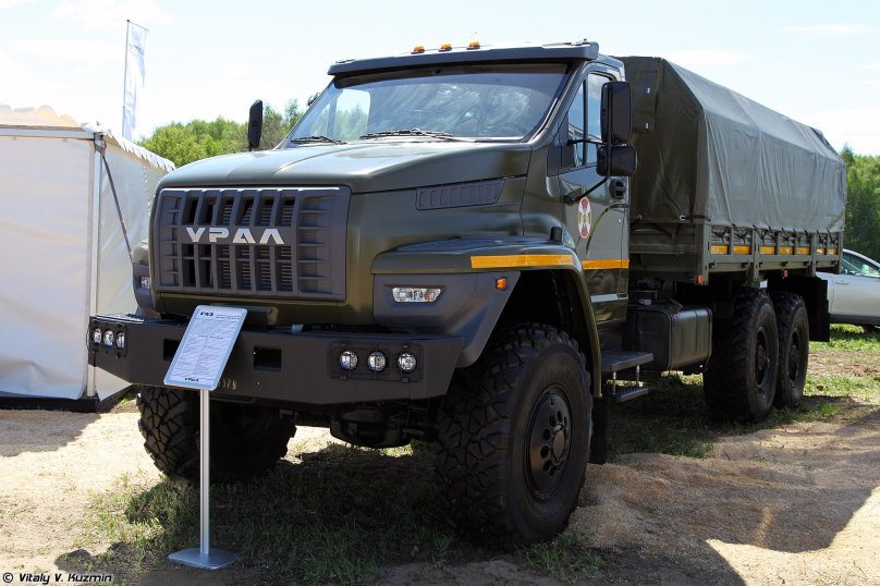 Грузовик Урал Некст армейский