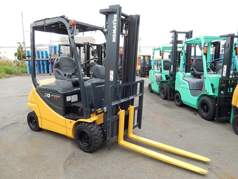 Вилочный погрузчик Komatsu 20