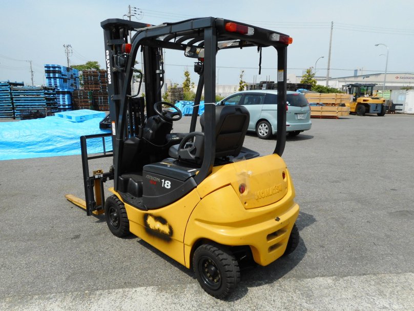 Вилочный погрузчик Komatsu