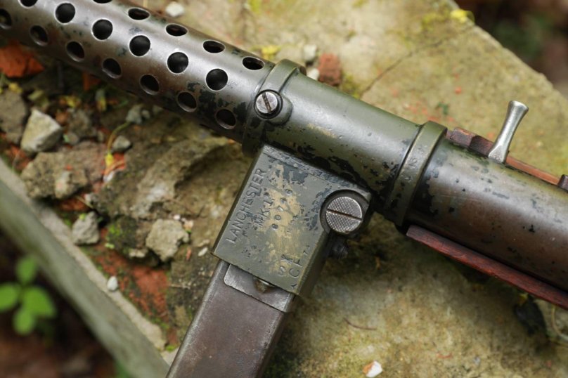 Пистолет-пулемет Lanchester MK.1