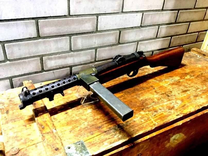 Lanchester mk2 автомат