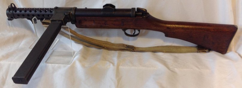 Пистолет-пулемет Lanchester MK.1