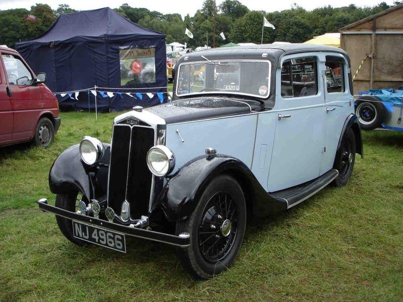 Автомобили Lanchester