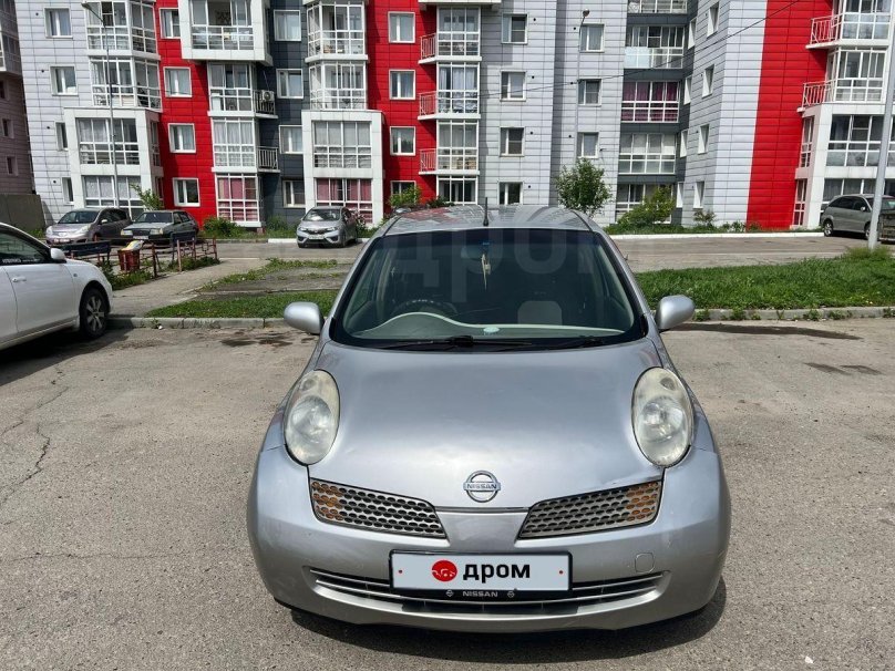 Ниссан Марч серый